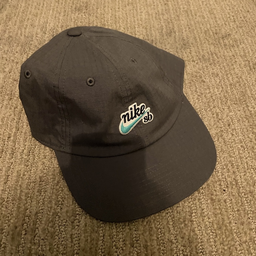 NIKE SB SKATING HAT, GRAY AND BLUE